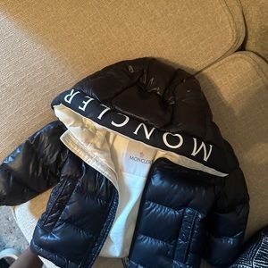 Moncler Enfant logo-print puffer jacket